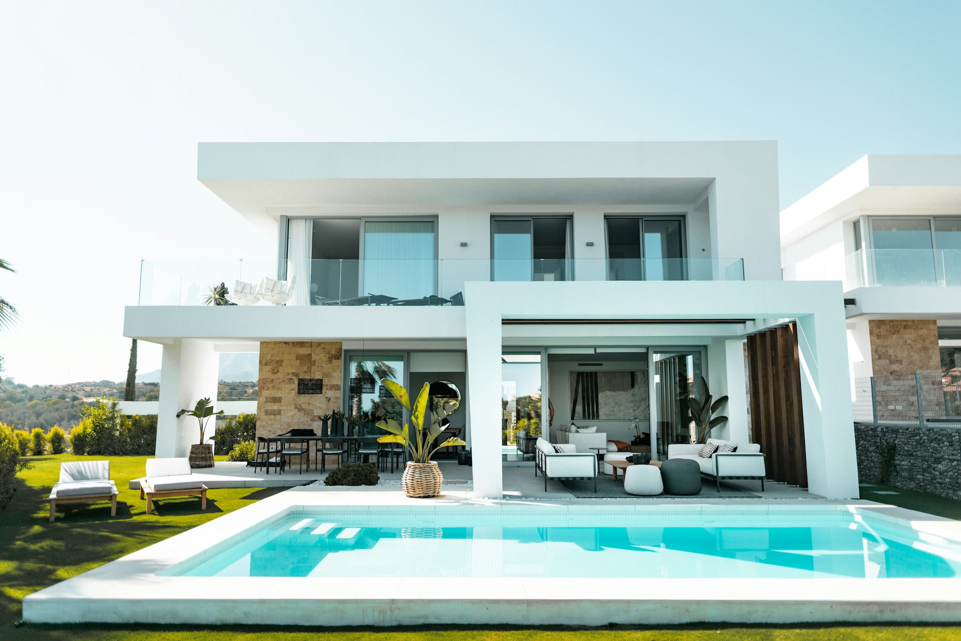 2024 Newport Beach Home Buying Guide with Expert Insights from Pardis Shooli